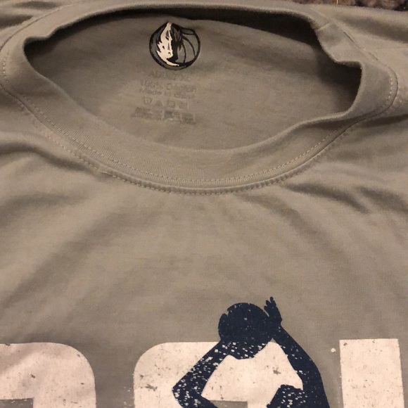 Men’s Large Dirk Nowitzki Special Edition Tee - Picture 3 of 4